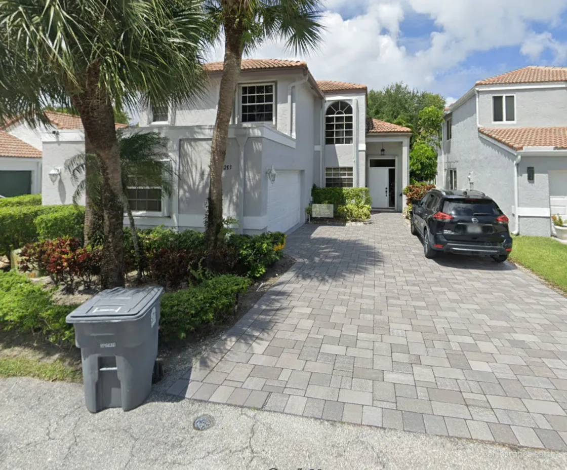 Driveway with pavers after AI visualization